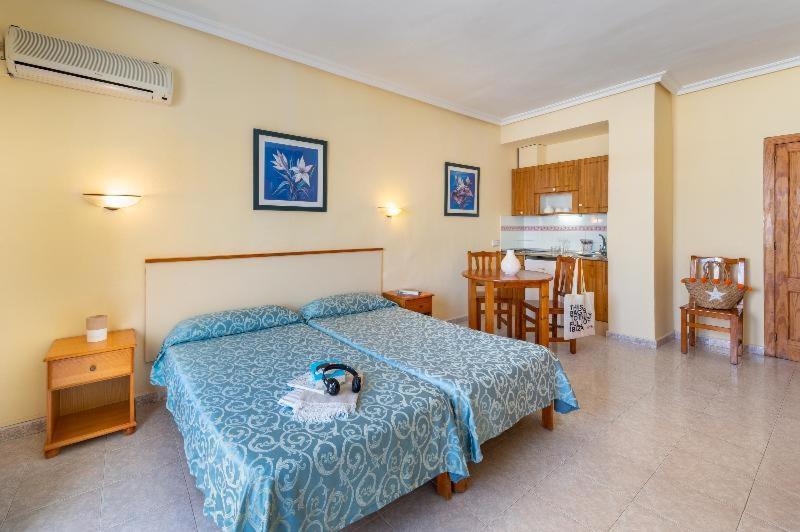 Hotel Apartamentos Vibra Lux Mar Ibiza Town Phòng bức ảnh