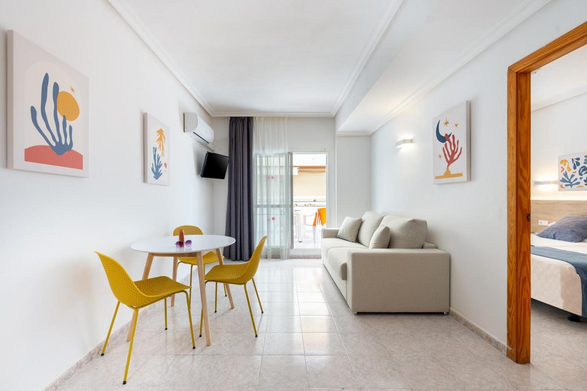 Hotel Apartamentos Vibra Lux Mar Ibiza Town Ngoại thất bức ảnh