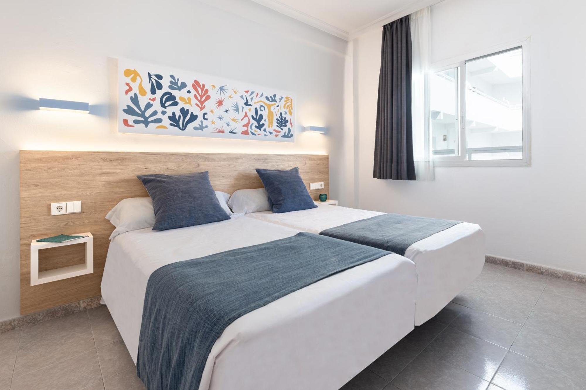 Hotel Apartamentos Vibra Lux Mar Ibiza Town Ngoại thất bức ảnh