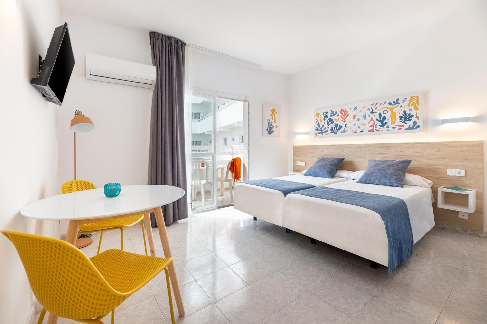Hotel Apartamentos Vibra Lux Mar Ibiza Town Ngoại thất bức ảnh