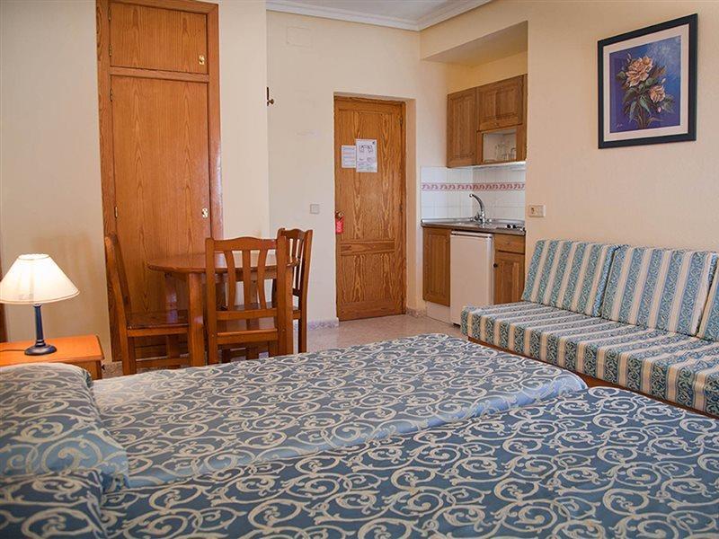 Hotel Apartamentos Vibra Lux Mar Ibiza Town Ngoại thất bức ảnh