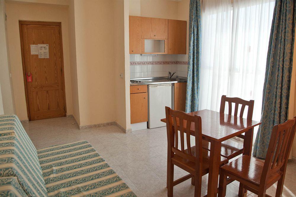 Hotel Apartamentos Vibra Lux Mar Ibiza Town Ngoại thất bức ảnh